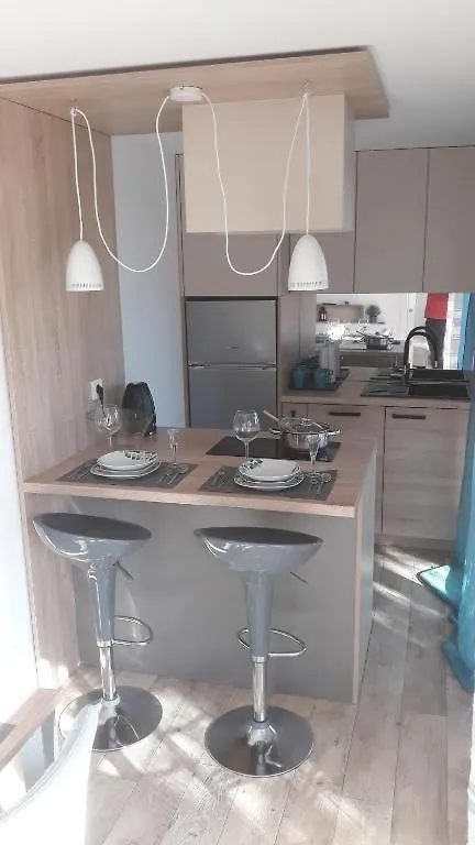 Beach House Beta With Pool, Jacuzzi, Playground & Bbq In An Olive Grove With A Beach, Pomer - Istria Pola Casa vacanze