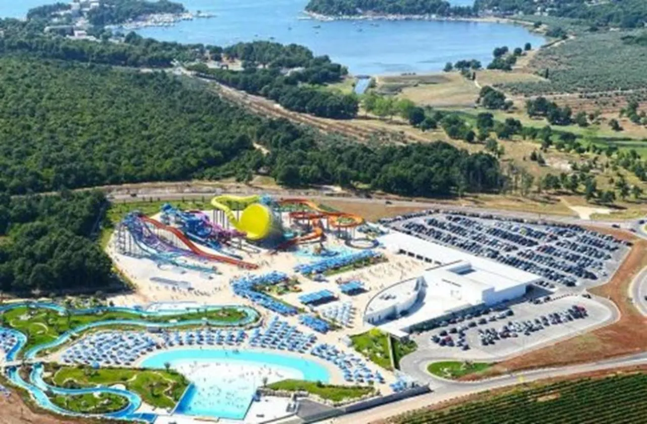 Feriehus Beach House Beta With Pool, Jacuzzi, Playground & Bbq In An Olive Grove With A Beach, Pomer - Istria Pula