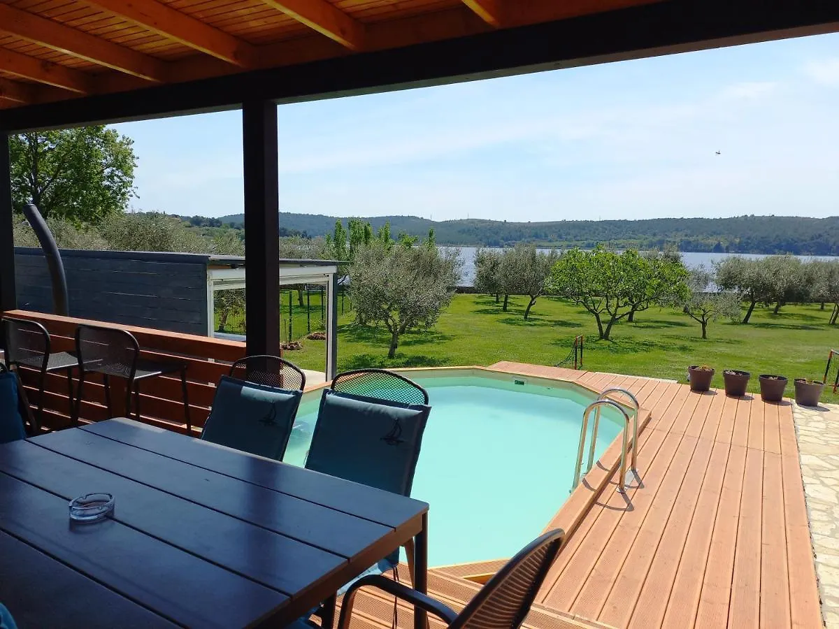 Feriehus Beach House Beta With Pool, Jacuzzi, Playground & Bbq In An Olive Grove With A Beach, Pomer - Istria Pula Kroatien