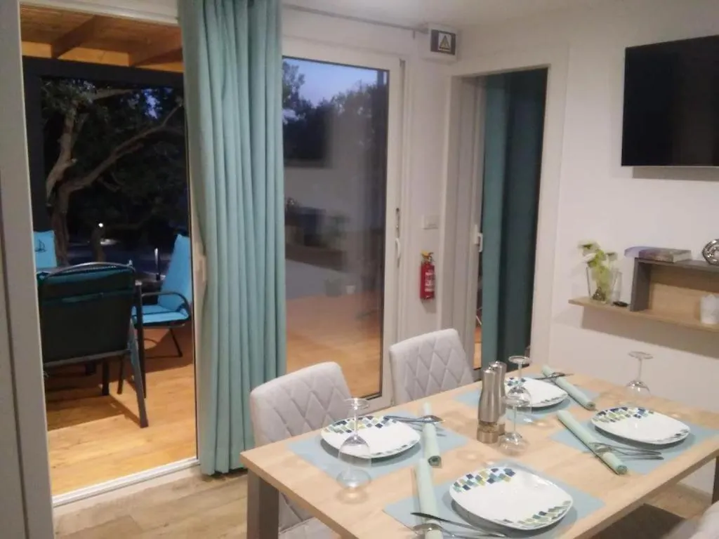 펜션 Beach House Beta With Pool, Jacuzzi, Playground & Bbq In An Olive Grove With A Beach, Pomer - Istria 풀라 크로아티아