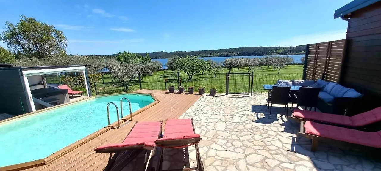Beach House Beta With Pool, Jacuzzi, Playground & Bbq In An Olive Grove With A Beach, Pomer - Istria 풀라 크로아티아