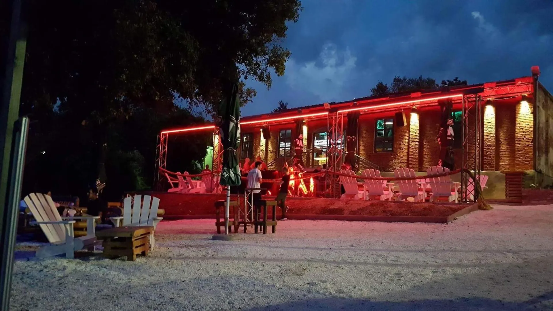 Beach House Beta With Pool, Jacuzzi, Playground & Bbq In An Olive Grove With A Beach, Pomer - Istria 풀라 크로아티아
